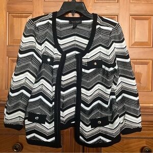 NWOT White House Black Market Chevron Cardigan - Black and White